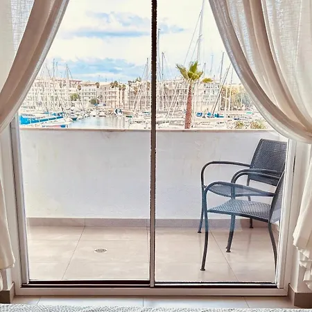 Marina View In Town Center Sea View * Lagos