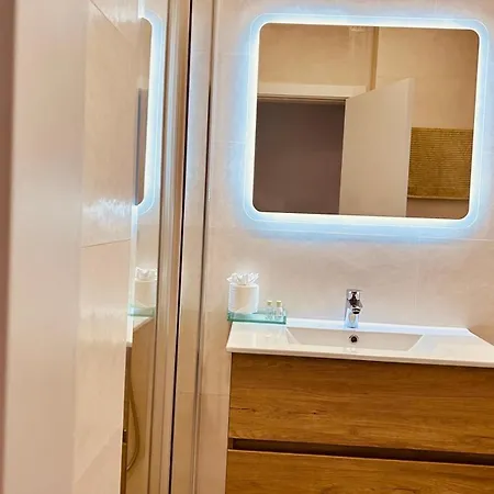 Marina View In Town Center Sea View * Lagos