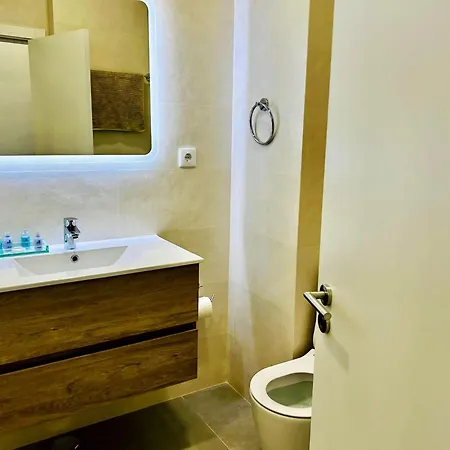 Апартаменты Marina View In Town Center Sea View